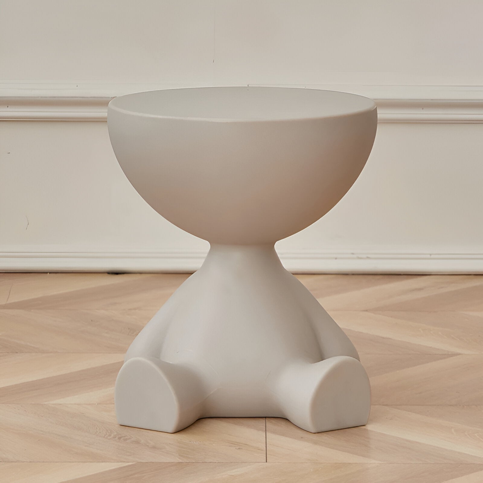 Elegant Round Coffee Table with Timeless Design & Durable Materials | Stylish Side Table for Modern Interiors