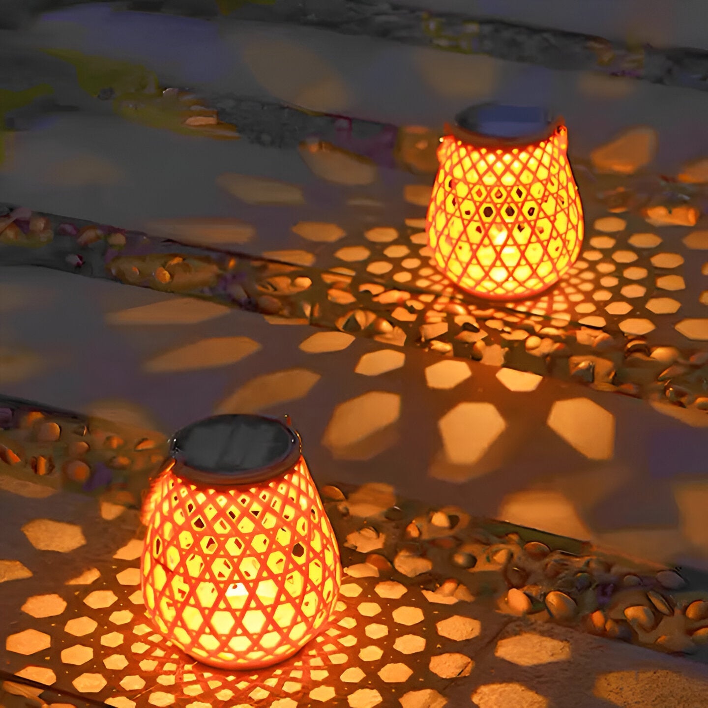 Solar Garden Lights | Bamboo Design with Automatic Dusk Sensor | Weather-Resistant Outdoor Lighting for Eco-Friendly Ambiance