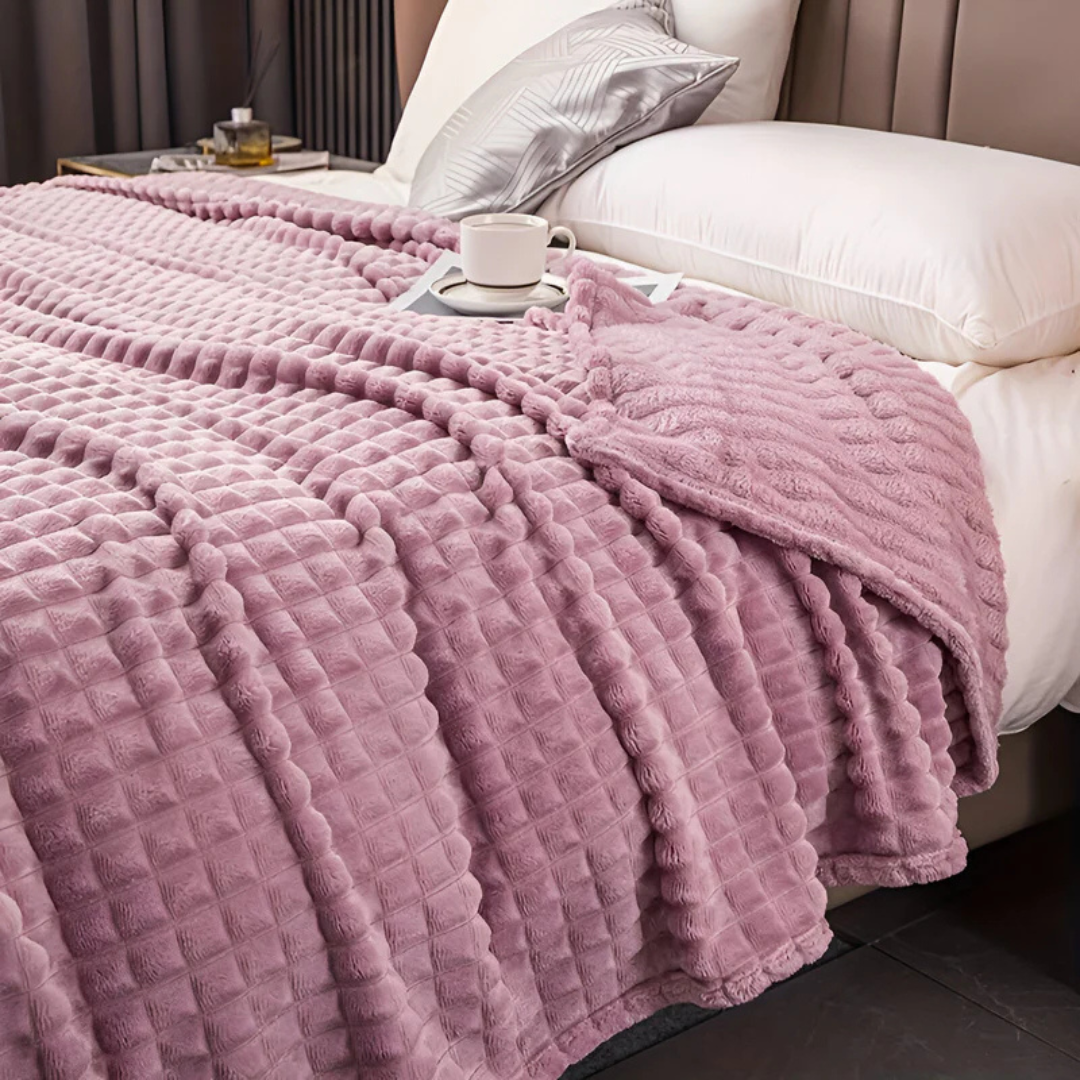 Ultra-Soft Fleece Blanket with Extra Warm Insulation | Cozy Throw for Comfort